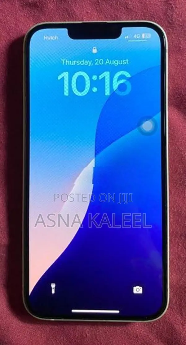 Apple iPhone 13 (Used)