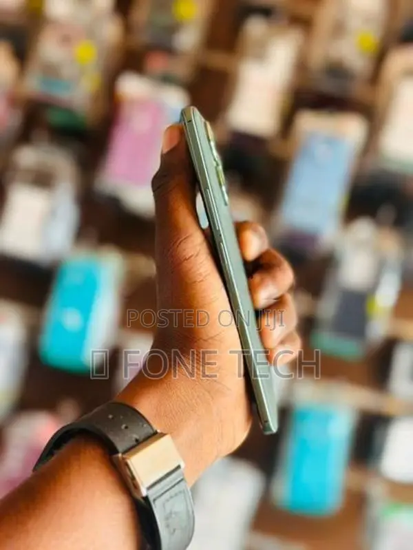 Realme 15 5G 8GB 256GB (Used)