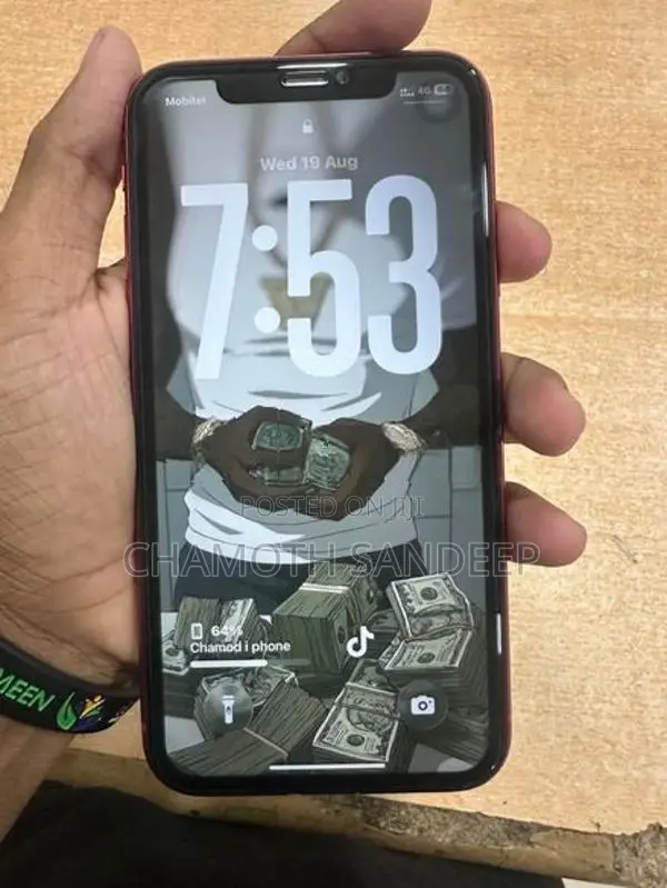 Apple iPhone 11 (Used)
