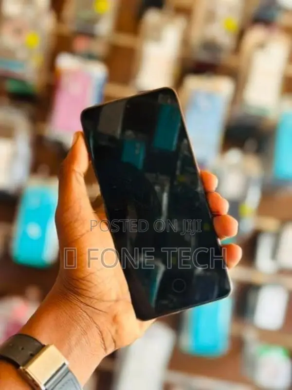Realme P1 8GB 128GB (Used)