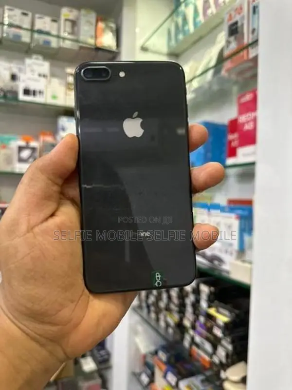 Apple iPhone 8 Plus (Used)