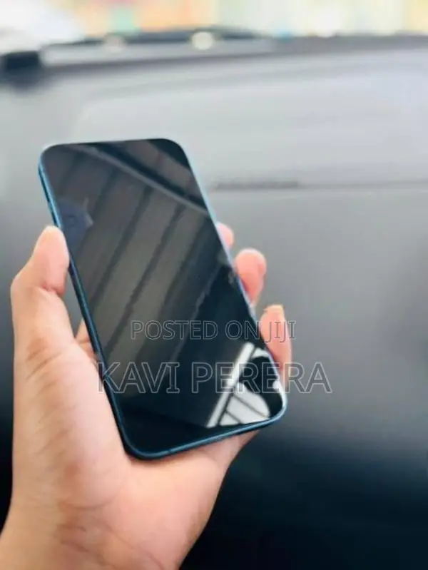 Apple iPhone 13 (Used)