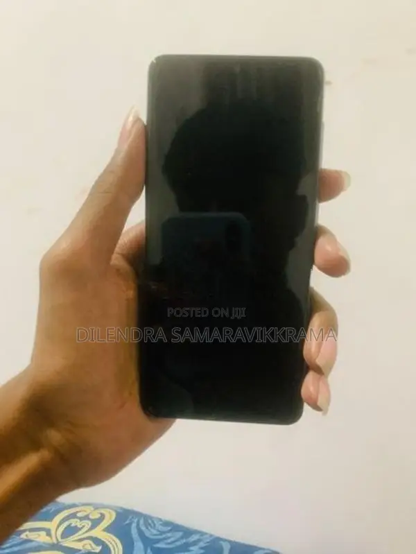 Samsung Galaxy S21 (Used)
