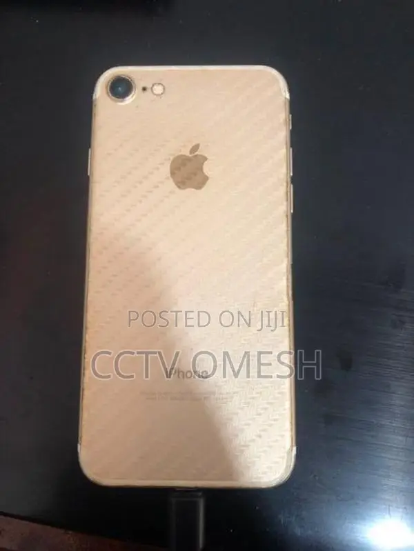 Apple iPhone 7 (Used)