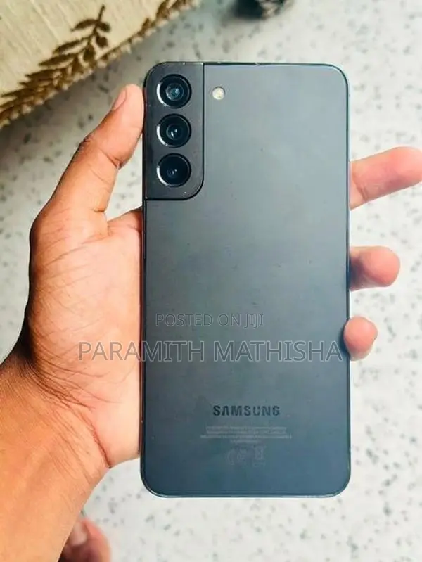 Samsung Galaxy S22+ (Used)