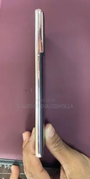 Samsung Galaxy S21 (Used)