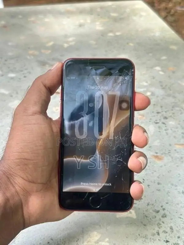 Apple iPhone SE 2 128gb (Used)