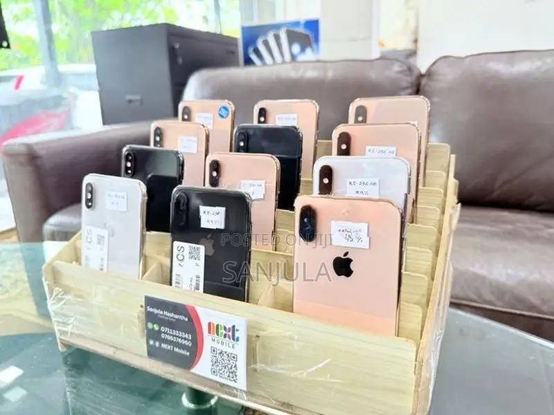 Apple iPhone XS 256GB (Used)