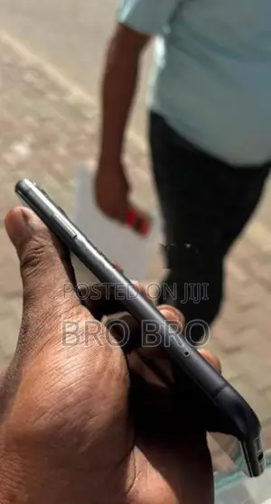 Apple iPhone 11 (Used)