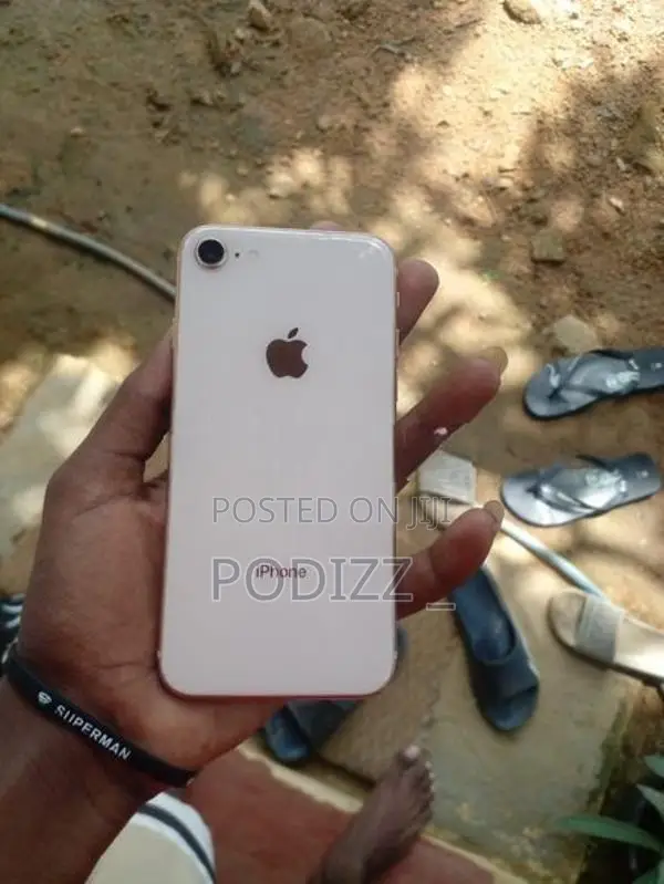 Apple iPhone 8 (Used)