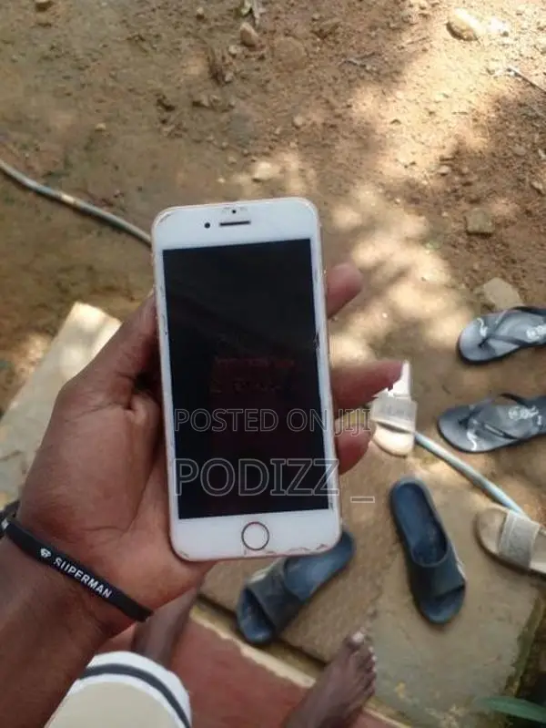Apple iPhone 8 (Used)
