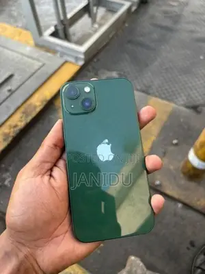 Apple iPhone 13 (Used)
