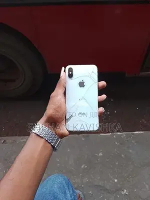 Apple iPhone X (Used)