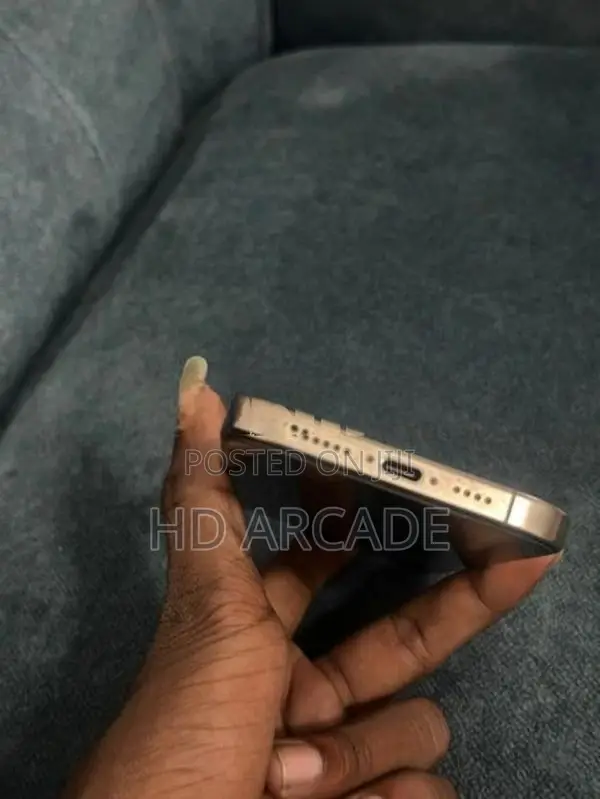 Apple iPhone 16 Pro Max (Used)