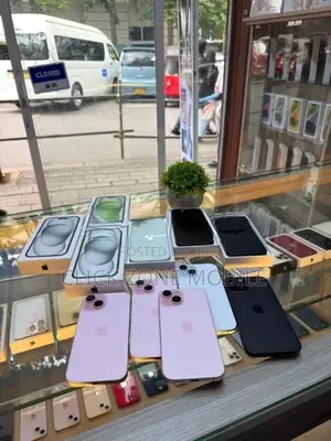 Apple iPhone 15 128GB (Used)