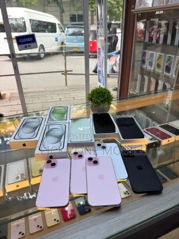 Apple iPhone 15 128GB (Used)
