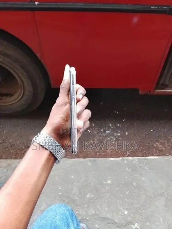 Apple iPhone X (Used)