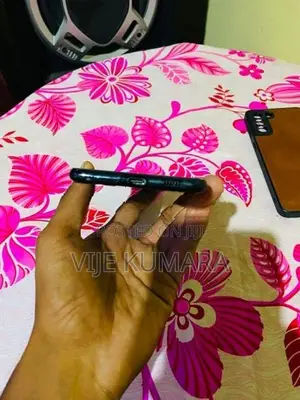 Samsung Galaxy S21 Plus (Used)