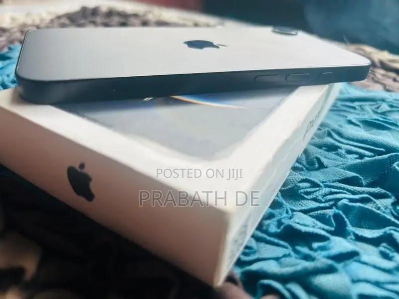 Apple iPhone 16e (Used)