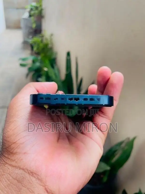 Apple iPhone 13 mini (Used)