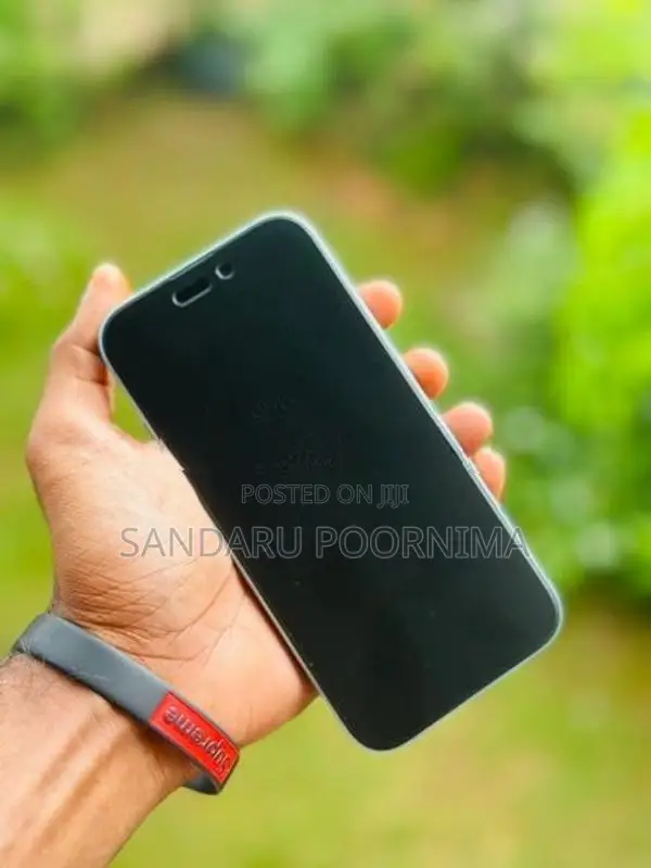 Apple iPhone 16 (Used)