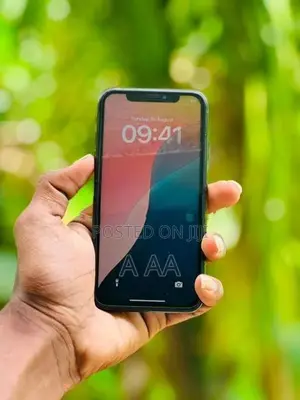 Apple iPhone XR (Used)