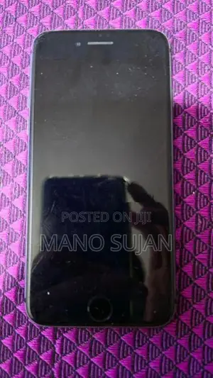 Apple iPhone 8 (Used)