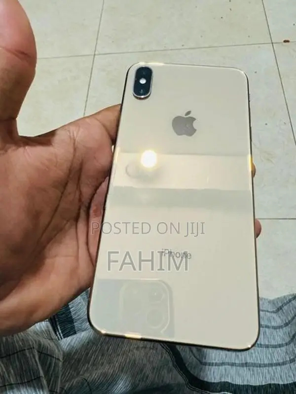 Apple iPhone XS Max (Used)