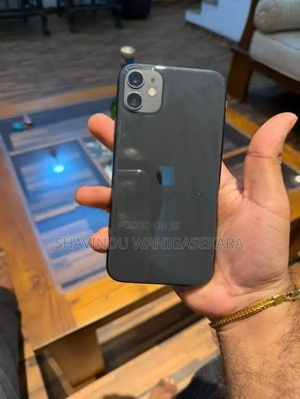 Apple iPhone 11 (Used)