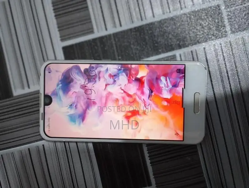 Sharp Aquos Xx 4GB 32GB (Used)