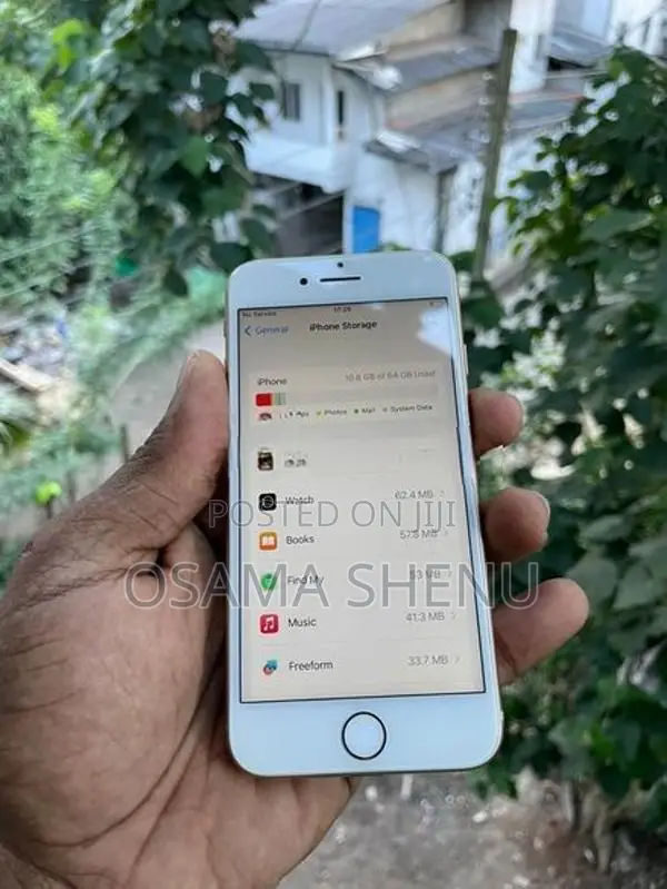 Apple iPhone 8 (Used)