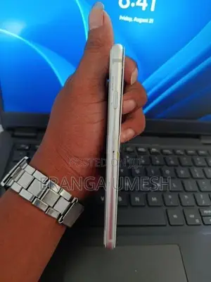 Apple iPhone 8 (Used)
