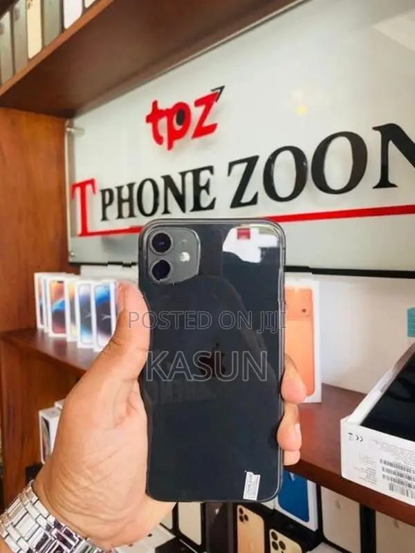 Apple iPhone 11 (Used)
