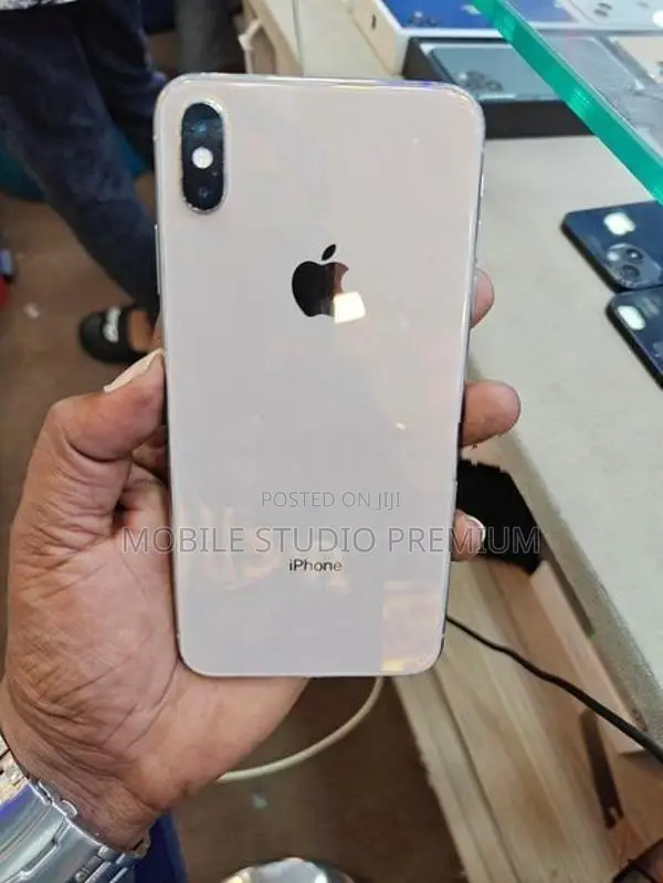 Apple iPhone XS Max (Used)