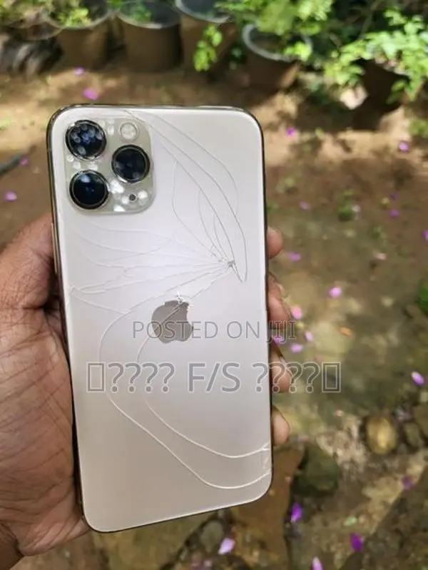 Apple iPhone 11 Pro 256GB Gold (Used)