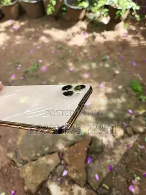 Apple iPhone 11 Pro 256GB Gold (Used)