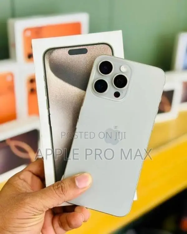 Apple iPhone 15 Pro Max 256GB (Used)