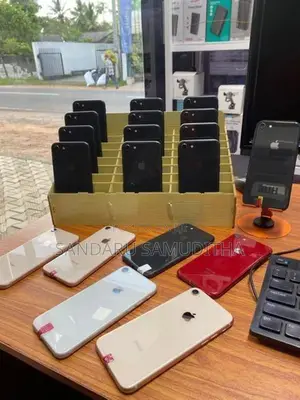 Apple iPhone 8 (Used)