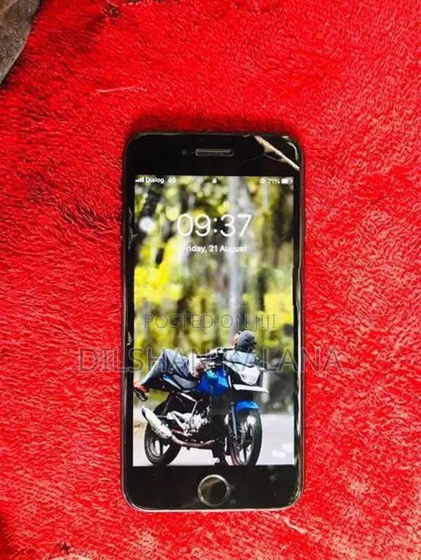 Apple iPhone 7 (Used)