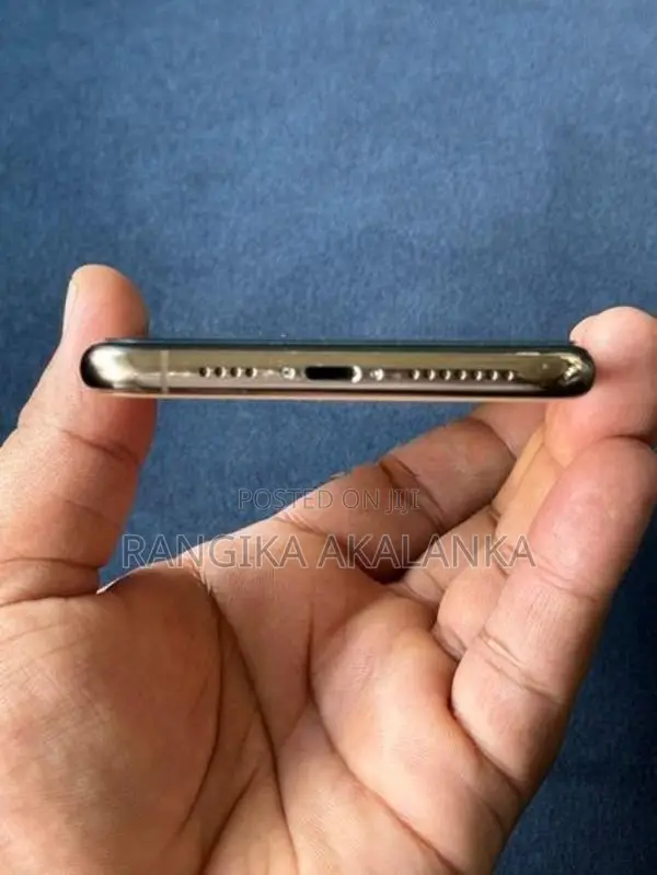 Apple iPhone 11 Pro Max Gold (Used)