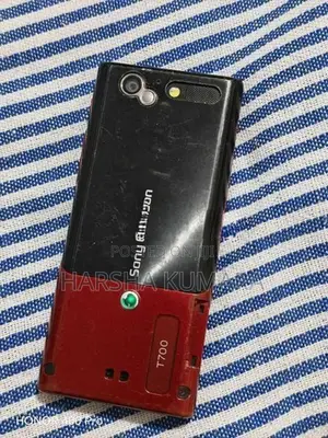 Sony Ericsson T700 (Used)
