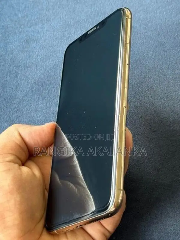 Apple iPhone 11 Pro Max Gold (Used)