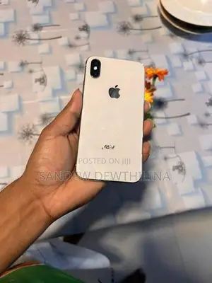 Apple iPhone X x64 Gb (Used)