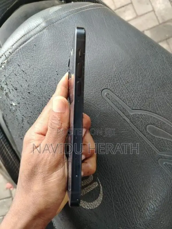 Apple iPhone 12 (Used)