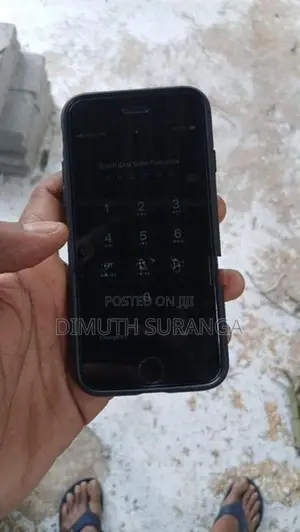 Apple iPhone 8 (Used)