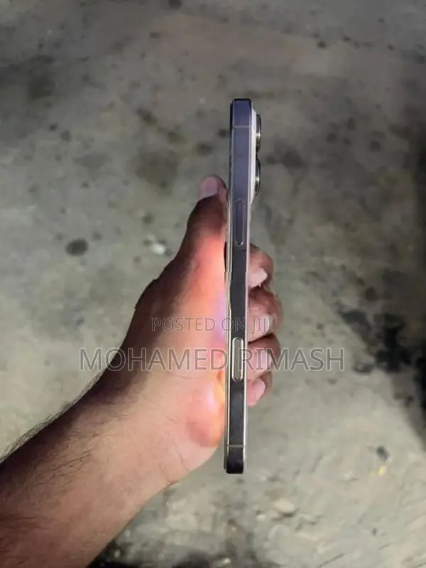 Apple iPhone 16 Pro Max (Used)
