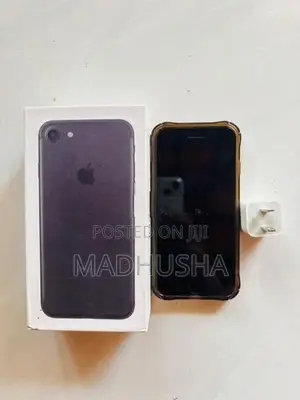 Apple iPhone 7 128 GB (Used)