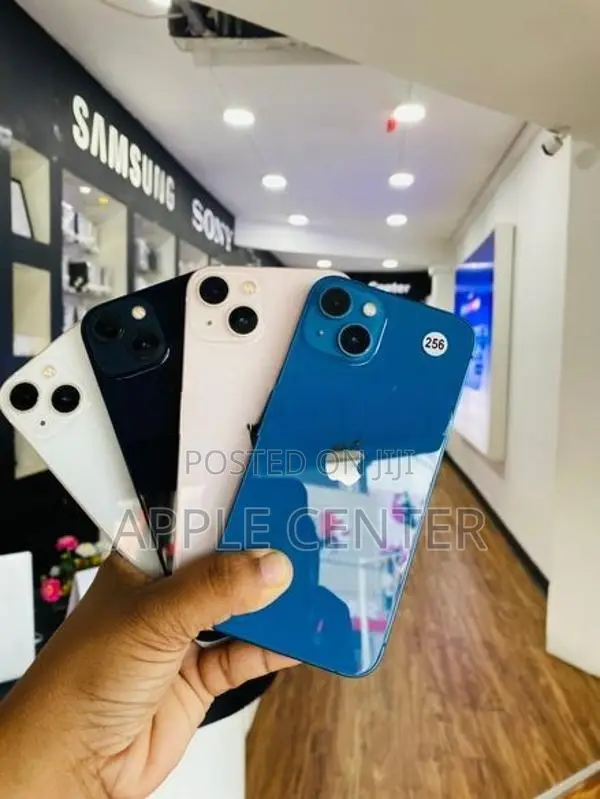 Apple iPhone 13 (Used)