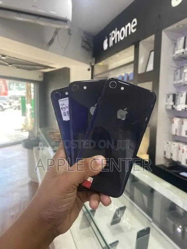 Apple iPhone 8 (Used)