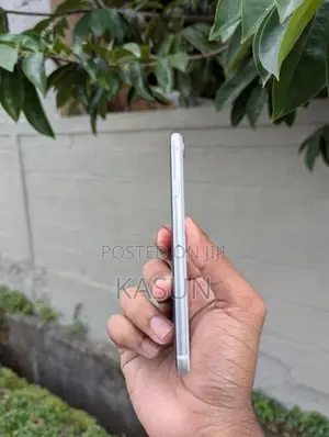 Apple iPhone SE 2 256gb (Used)